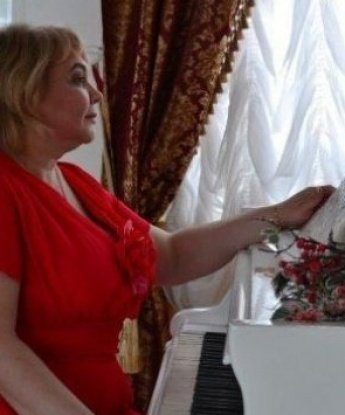 Я опытная и креативная индивидуалка, и мое тело - источник наслаждения. В Москве я живу, и я здесь, чтобы принести нежность, страсть и возможность исполнить все твои самые тайные желания. 🔥
Со мной ты окунешься в мир наслаждения, который ты и не мечтал даже представить. Мои услуги широки и разнообразны, и я гарантирую, что мы найдем то, что именно тебе нужно. Расслабление, эротический массаж, фантазии и ролевые игры - все это только начало нашего совместного пути к наслаждению. 😘
Мои клиенты отзываются обо мне как о самой нежной и страстной девушке, которая таит в себе безграничное желание и страсть. В мои заботливые руки ты будешь чувствовать себя царем, а каждая минута нашей встречи превратится в магию, о которой ты будешь вспоминать с восторгом. 🌹
Смотри мои фото, они говорят самым прекрасным образом о том, кто я. Я создана для создания ярких и страстных моментов, которые воплотятся в реальность благодаря твоей фантазии и моим возможностям. Позвони мне и дай мне возможность рассказать тебе больше о себе. Встреча со мной в Москве - лучшее решение для тебя! 💫 Валюша